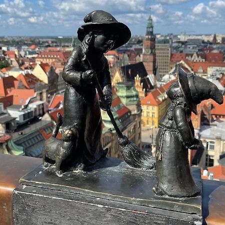 ヴロツワフRynek Pod Fredraアパートメント エクステリア 写真