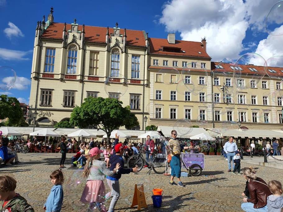 ヴロツワフRynek Pod Fredraアパートメント エクステリア 写真