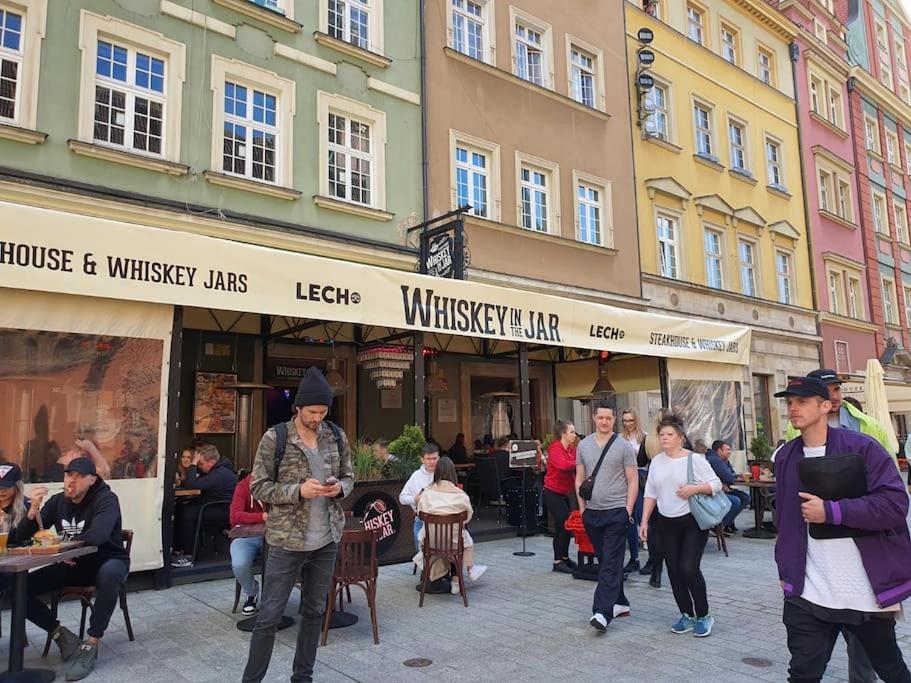 ヴロツワフRynek Pod Fredraアパートメント エクステリア 写真