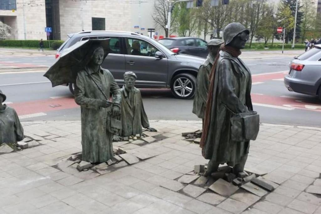 ヴロツワフRynek Pod Fredraアパートメント エクステリア 写真