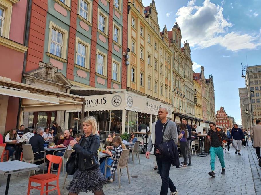 ヴロツワフRynek Pod Fredraアパートメント エクステリア 写真