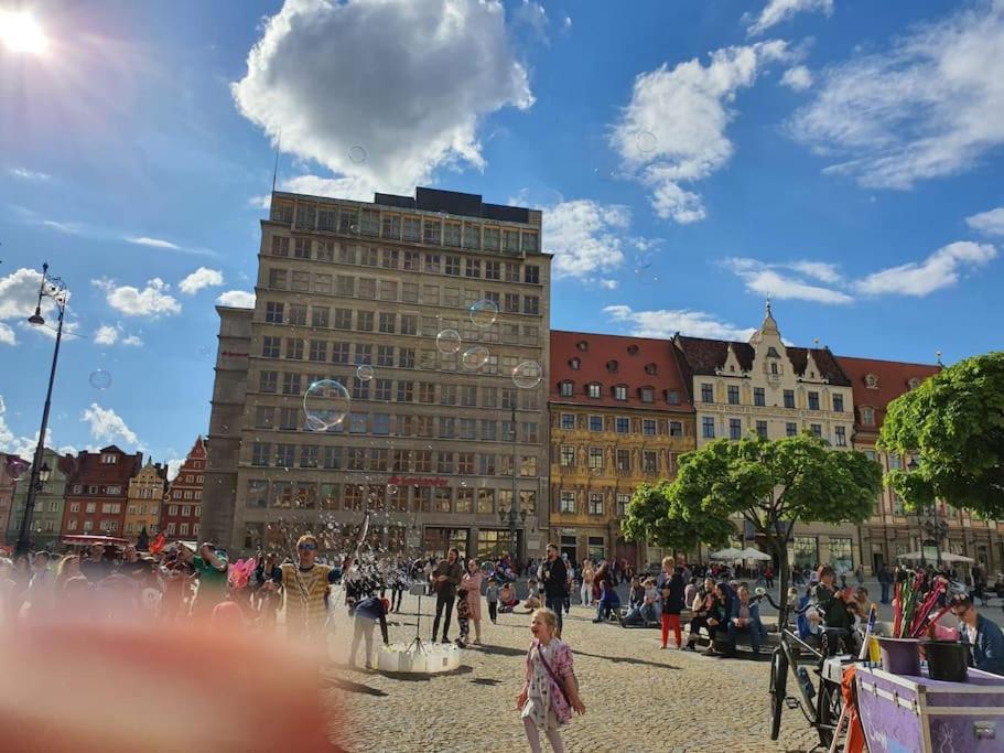 ヴロツワフRynek Pod Fredraアパートメント エクステリア 写真