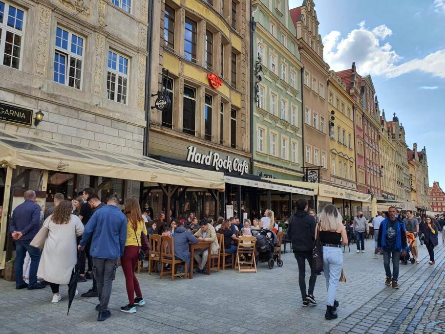 ヴロツワフRynek Pod Fredraアパートメント エクステリア 写真